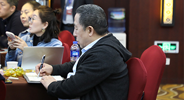 领导者如何引领众人挑战现状、和公司共同成长？