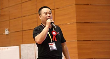 不要面向大海：企业管理需要向外审视，向内而变